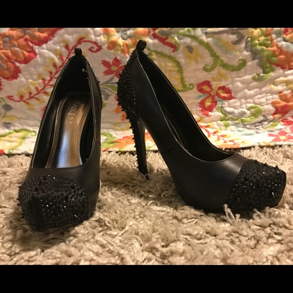 Bakers Pumps - Picture 3 of 4